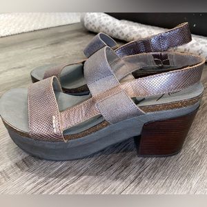 OTBT chunky heel sandals